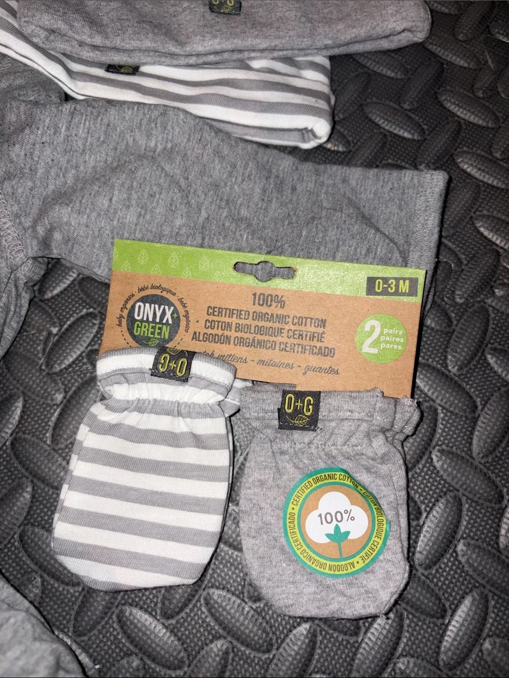 Bundle of Burt's Bees and Onyx Green organic cotton baby items NWT